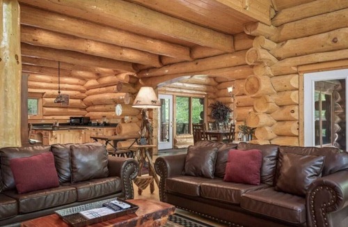 Pittman Center Cabin | Gatlnburg Cabin Creek Retreat