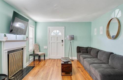 Germantown House | Germantown Gem 4BR Perfect for Groups & Family