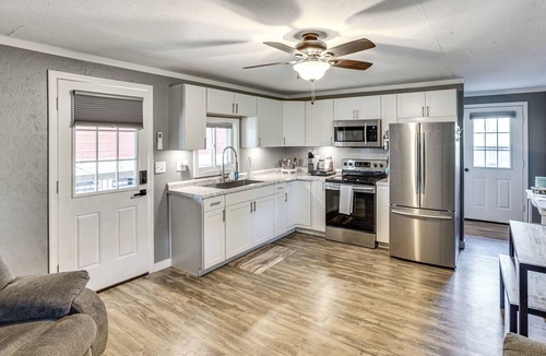 Gilbertsville House | Gilbertsville Hideaway: 1 Mi to Lake!