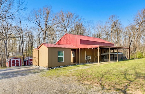 Gilbertsville House | Gilbertsville Hideaway: 1 Mi to Lake!