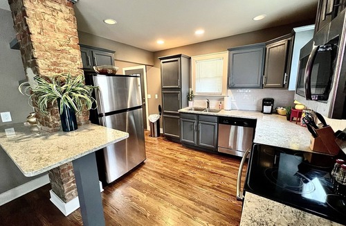 Radnor House | Girls' Getaway: Charming 6-Person House, 5 Miles to Downtown!