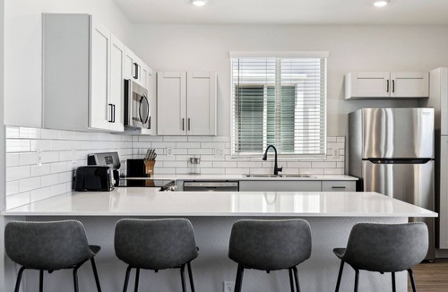 Sundance House | Gleaming Contemporary Home Pool BBQ