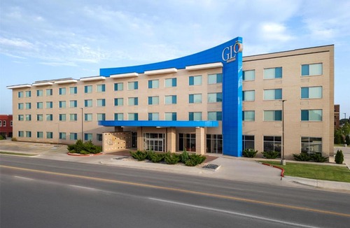 Enid Hotel | GLō Best Western Enid OK Downtown - Convention Center Hotel