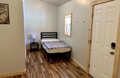 Jamestown House | Glorious Rustic Wooden Cabin in Jamestown, Tennessee
