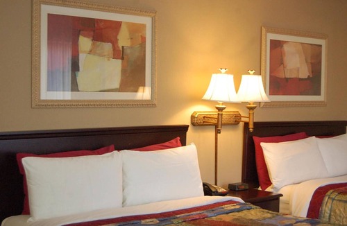 Muldraugh Hotel | Golden Manor Inn & Suites