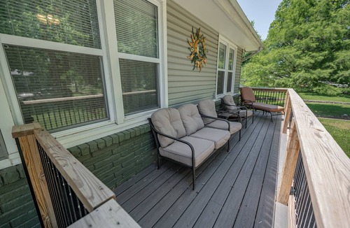 Springfield House | Gorgeous 3 Bed 1.5 Bath House in Premium location