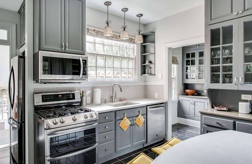 Cherokee Triangle House | Gorgeous 3BR | Private Garden w/Outdoor Dining!