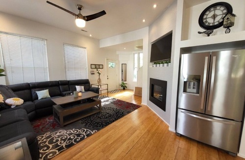 Joslyn Castle House | Gorgeous Midtown 3 Bedroom Home