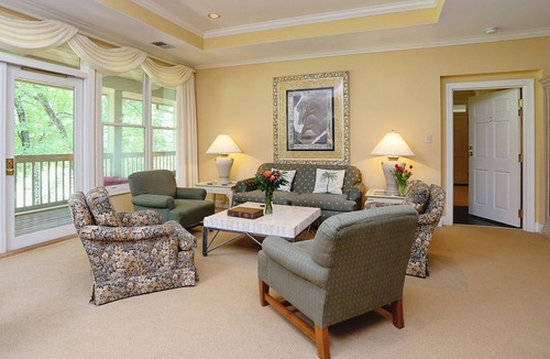 Chapel Hill House | Great For Corporate/Executive/Family Retreats; 8 Mins To UNC, Dining/Shops