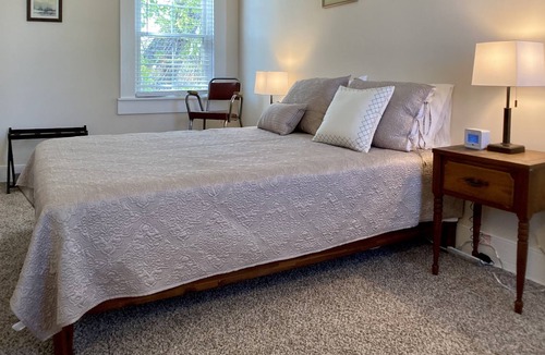 Shelby Park House | Great launching spot for your Louisville trip!