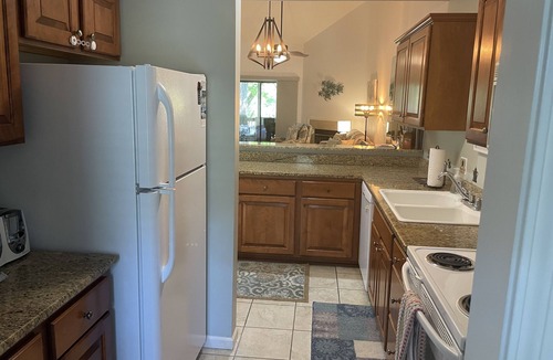 Table Rock Condo | GREAT LOCATION LUXURY 3 BDRM 3 BATH LAKEFRONT HEATED INDOOR POOL STAY&PLAY GOLF