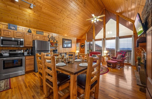 Sevierville Cabin | Great Mountain View-Hot Tub-1.5 Miles to Dollywood-Resort Pool-No Mountain Roads