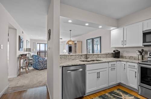 Pine Knoll Shores Condo | Great Oceanfront Condo! 2 BR with WiFi and pools!