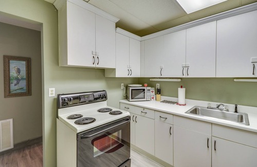 Greers Ferry Condo | Greers Ferry Condo w/Easy Access to Lake!