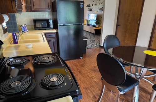St. Joseph House | Griffon Retreat - 2-Bedroom Property w/Lots of Features