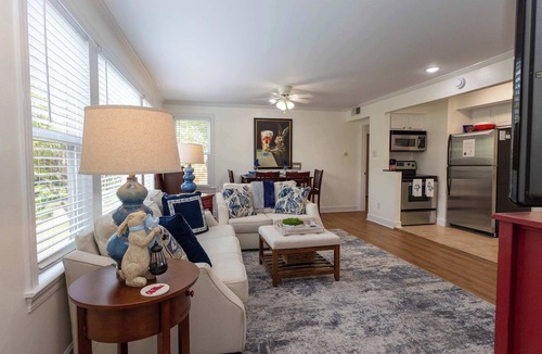Oxford Condo | Grove View at Turnberry by Apex Short Term Stays