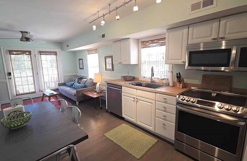 Ocracoke Condo | Half Shell Cottage: Conveniently Located I Newly Remodeled