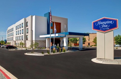 Southside Hotel | Hampton Inn Santa Fe South, NM