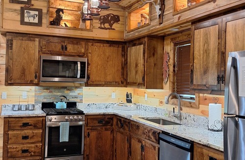 Ringold Cabin | Harmony, Perfect 1-bedroom cabin with AC in adorable Ringold