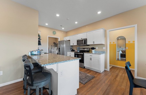 Branson West House | Harvest Days & Dreamy Stays-near to SDC 6Bed-5Bath