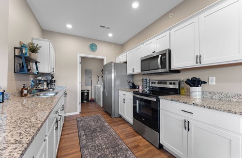 Branson West House | Harvest Days & Dreamy Stays-near to SDC 6Bed-5Bath