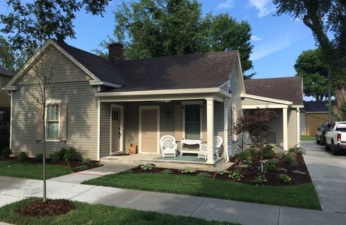 Bardstown House | HayJac House - Perfect Downtown Location and the Living is Easy.