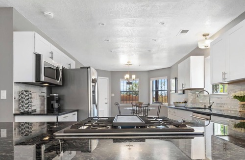Westside House | Heated Pool and Hot Tub -Casa Bonita An Irvie Home