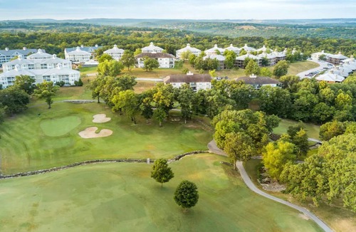 Branson Condo | HICV Holiday Hills Resort 2br suite Friday check-in