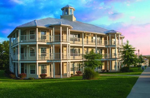 Branson Apartment | HICV Holiday Hills Resort 1BR Suite FRIDAY Check-In