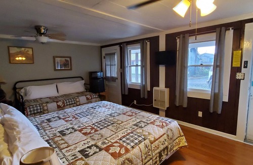 Cimarron Hotel | Hikers Cimarron Inn & RV Park LLC