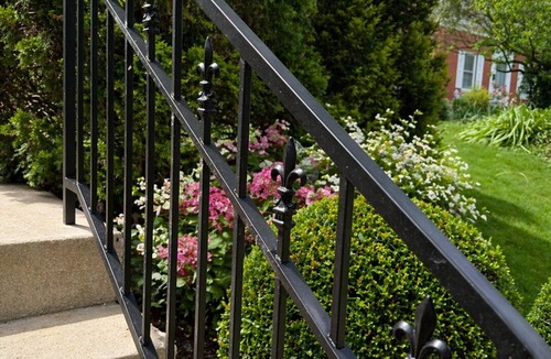 Crescent Hill House | Hillcrest Storybook Cottage: 8 Min to Downtown + Derby