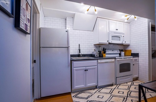 Hillwood House | Hillwood Nest | Pet Friendly