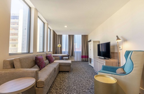 Downtown Wichita Hotel | Hilton Garden Inn Wichita Downtown