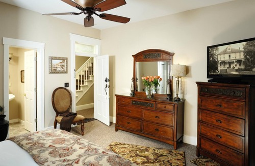 Downtown Branson Hotel | Historic Boutique Hotel