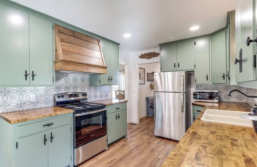 Quitman House | Historic Home Near Greers Ferry Lake: Pets Welcome