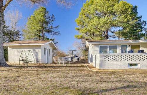 Quitman House | Historic Home Near Greers Ferry Lake: Pets Welcome