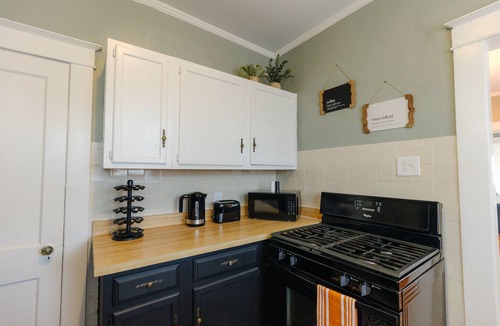 Crosstown House | Historic Revival Midtown Memphis Free Parking