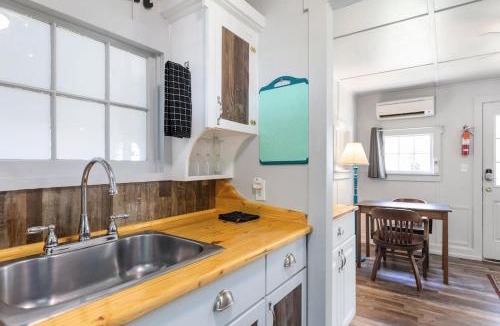 Rockaway Beach House | Historic Water's Edge Cottage 10