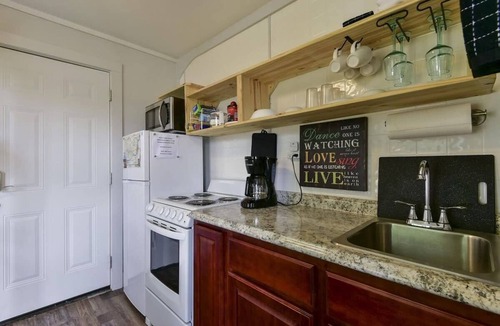 Rockaway Beach House | Historic Water's Edge Cottage 6