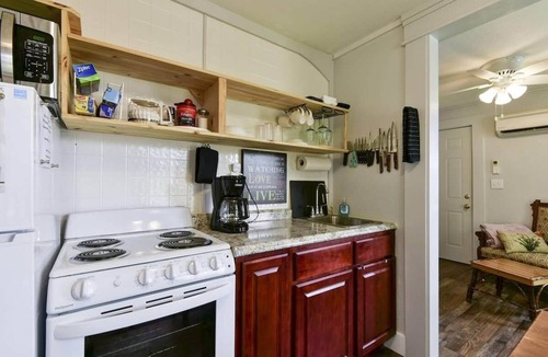 Rockaway Beach House | Historic Water's Edge Cottage 6