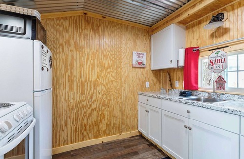 Rockaway Beach House | Historic Water's Edge Cottage 7