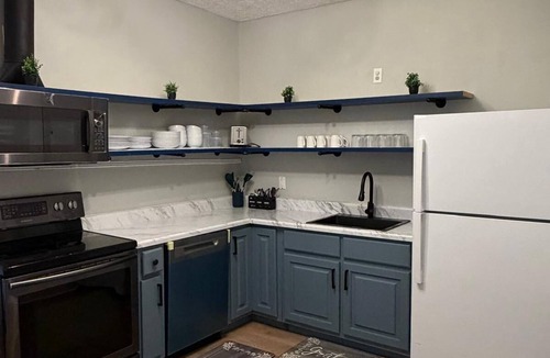Tupelo Apartment | Historical Apartments #2&3 - Sleeps 7-14 in Tupelo