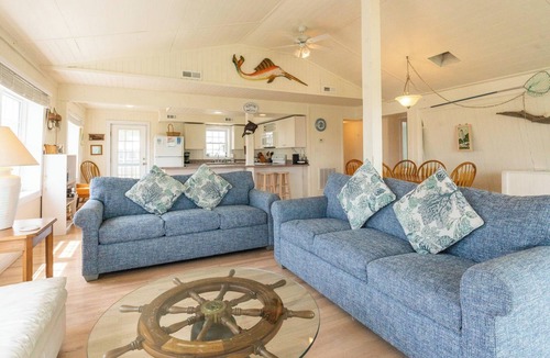 Ocracoke House | Hoi Toide Low Toide: Two homes in one. Canal front, boat docking.