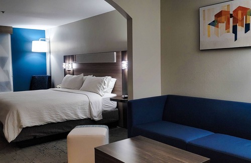 Enid Hotel | Holiday Inn Express Hotel & Suites Enid - Highway 412 by IHG