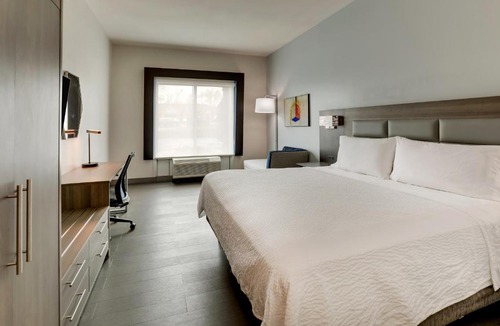 Richmond Hotel | Holiday Inn Express Hotel & Suites Richmond by IHG