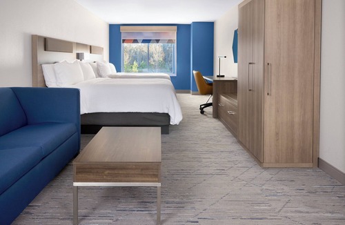 Lexington Hotel | Holiday Inn Express & Suites Lexington South by IHG