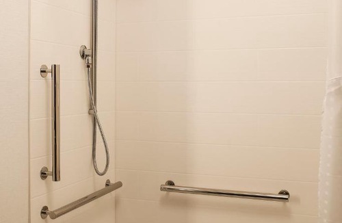 West Main Historic District Hotel | Holiday Inn Express & Suites Downtown Louisville by IHG
