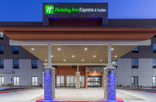 Kearney Hotel | Holiday Inn Express & Suites Kearney by IHG