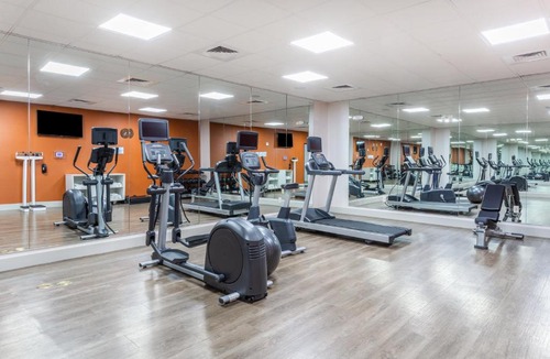 Kearney Hotel | Holiday Inn Express & Suites Kearney by IHG