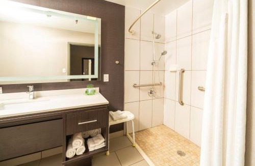 Jeffersontown Hotel | Holiday Inn Louisville East - Hurstbourne by IHG